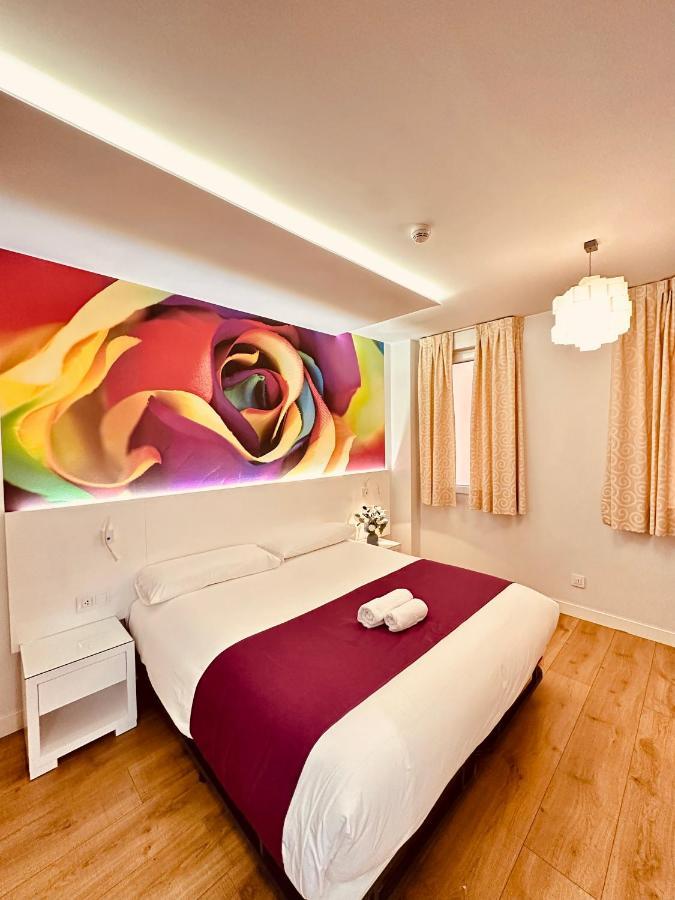 Hostal Sol Square Madrid, Madrid